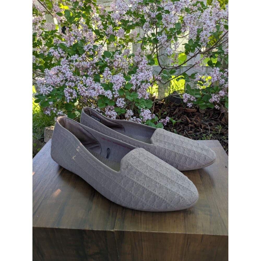 Skechers Women's Cleo Flats, size 11, brown, tan, taupe, woven, washable, foam
